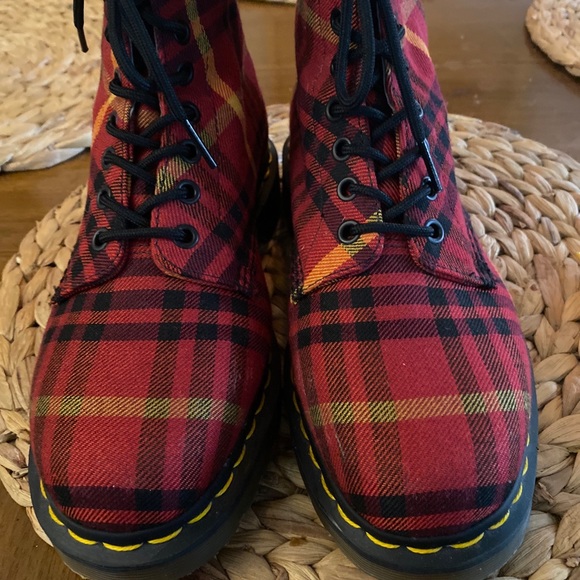 McMarten Tartan! - Picture 5 of 7